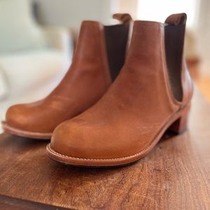 Adelante Catalina size 9 C width